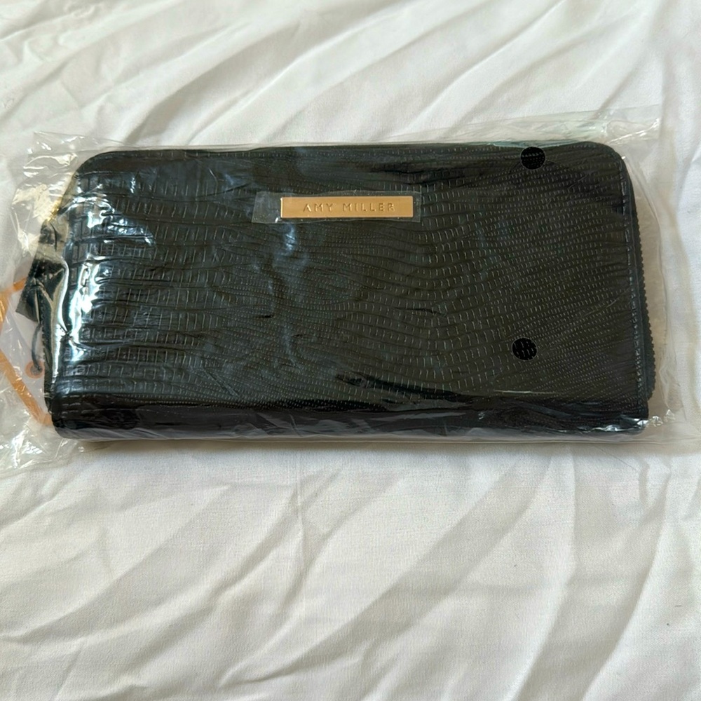 Amy Miller faux black crocodile lady’s wallet. New.